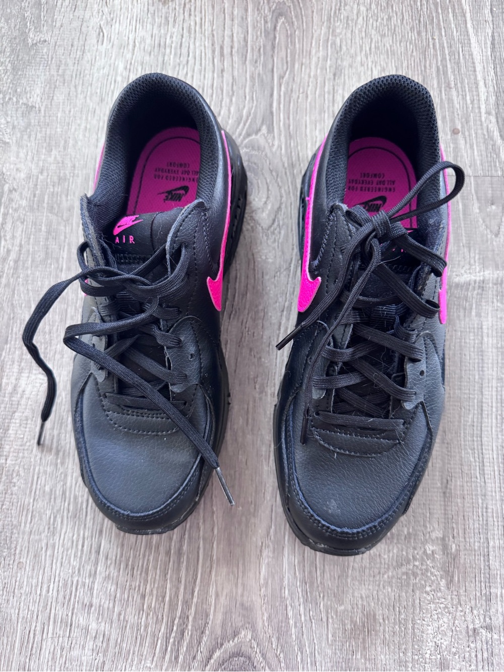 Nike Black Leather Air Max Sneakers with Hot Pink Swoosh - Picture 2 of 3